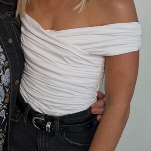 Abercrombie & Fitch White Off-Shoulder Blouse